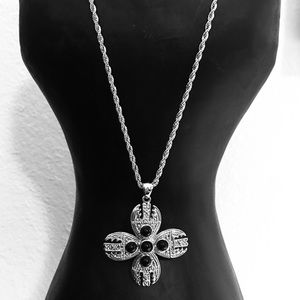NWOT Bohemian Black Pendant Silver Necklace